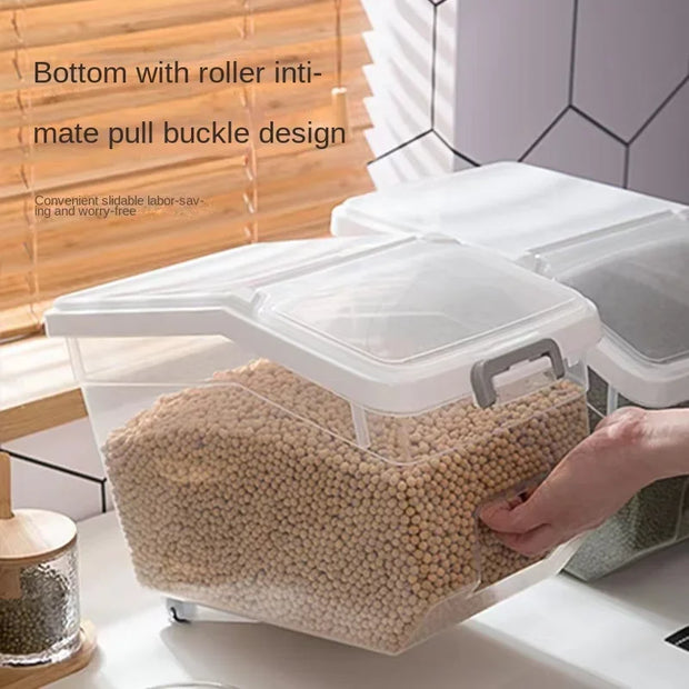 Flexible insect-proof pet food storage container with foldable design.