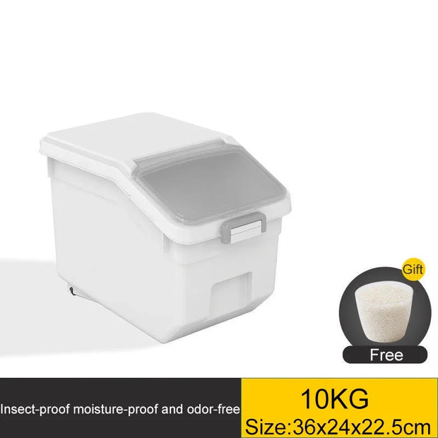 FlexiStore 10KG foldable pet food storage container with insect-proof seal.