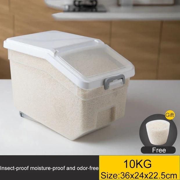 Insect-proof FlexiStore food storage container for pets, foldable design, 10KG capacity.